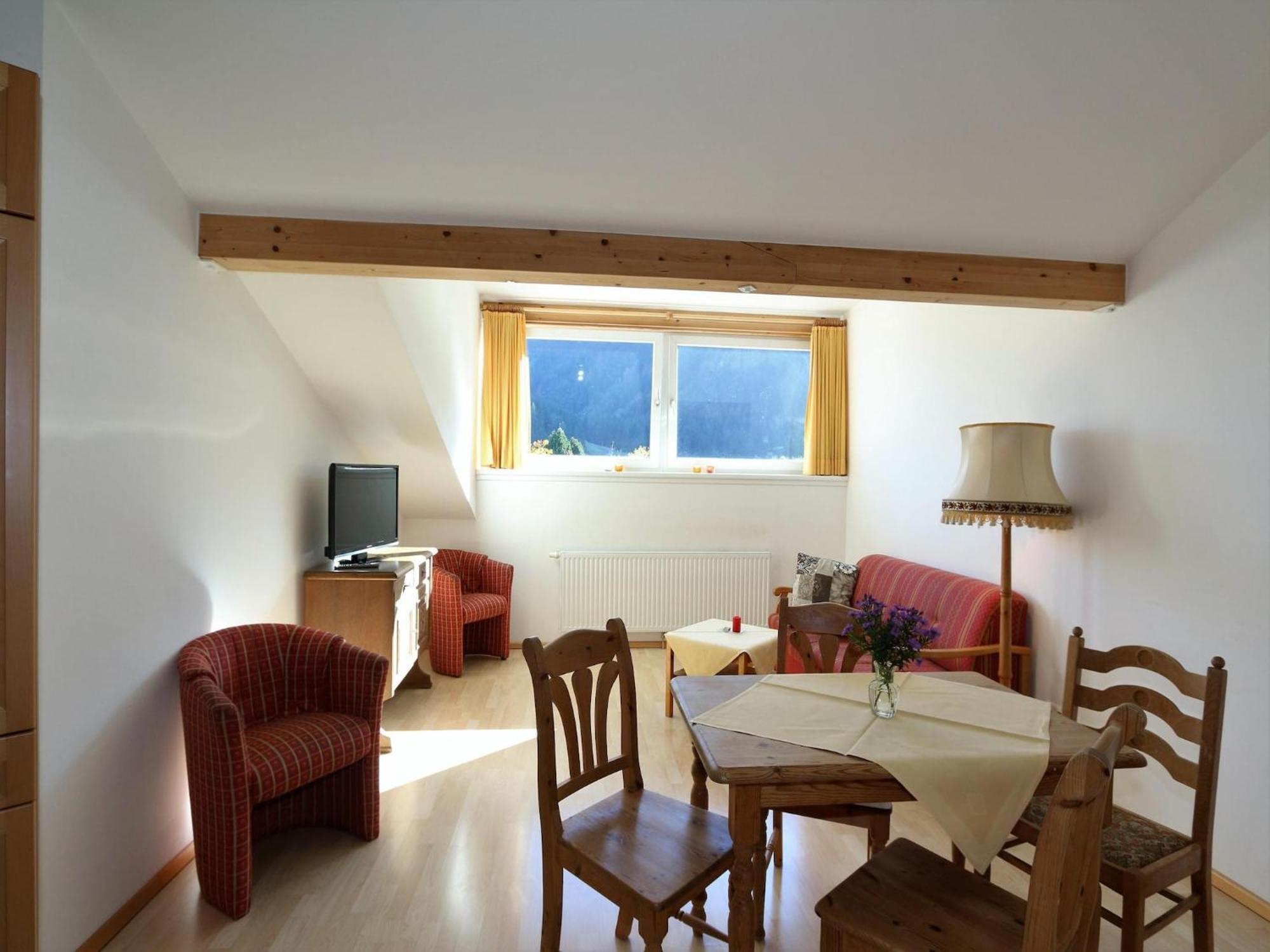 Apartment In Bichlbach With Parking Space Eksteriør bilde